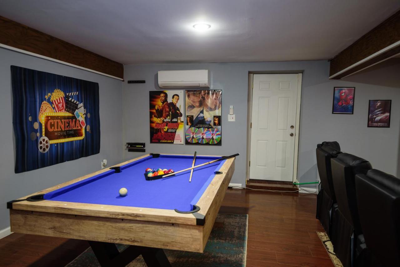 Pocono Gouldsboro Lake Home Retreat Game & Movie Room Exterior photo