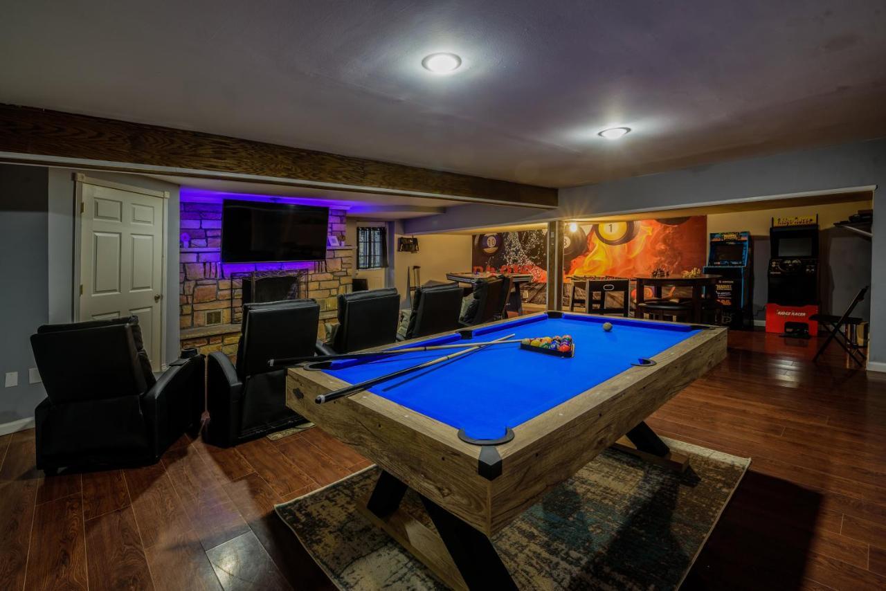 Pocono Gouldsboro Lake Home Retreat Game & Movie Room Exterior photo